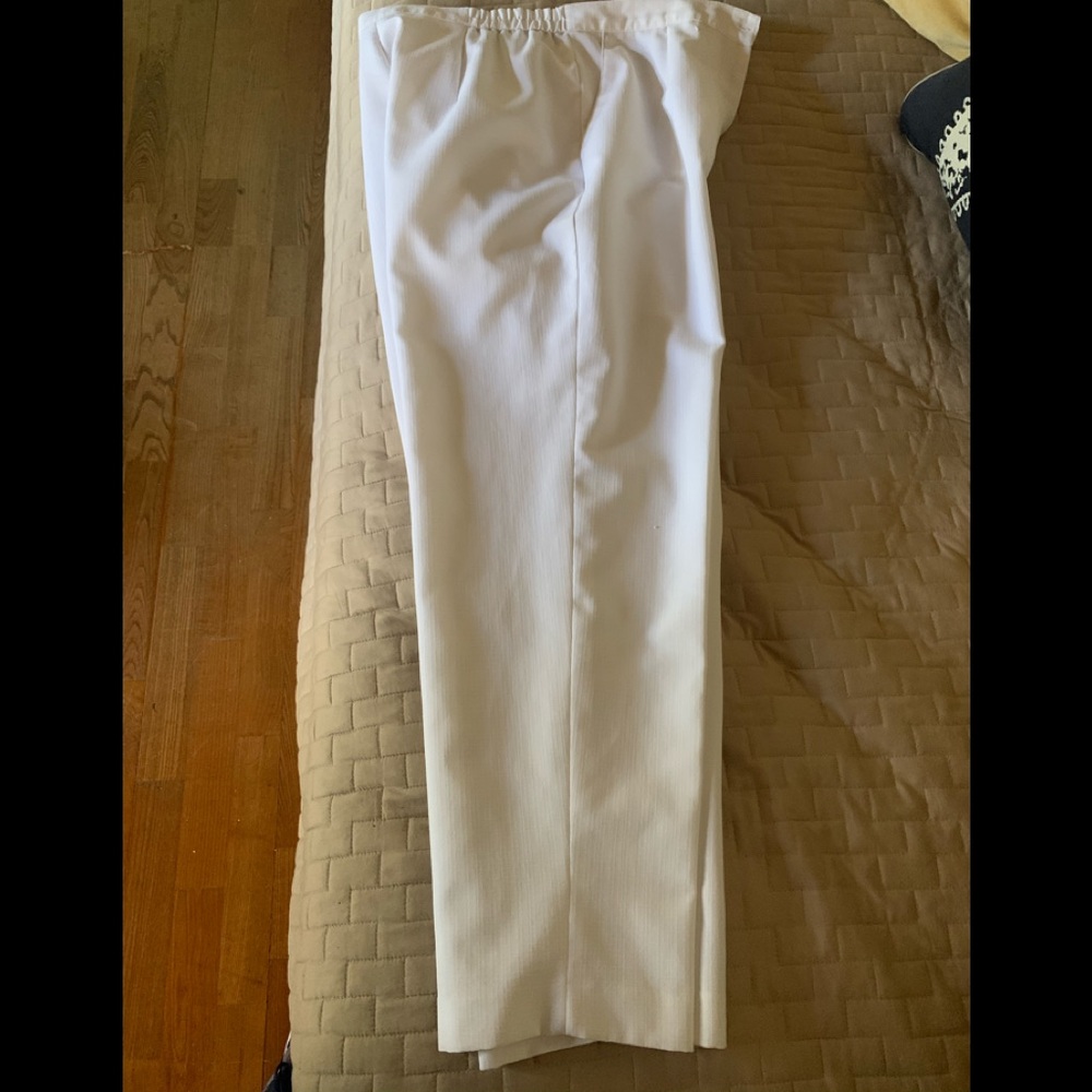 Leslie Fay White Slacks